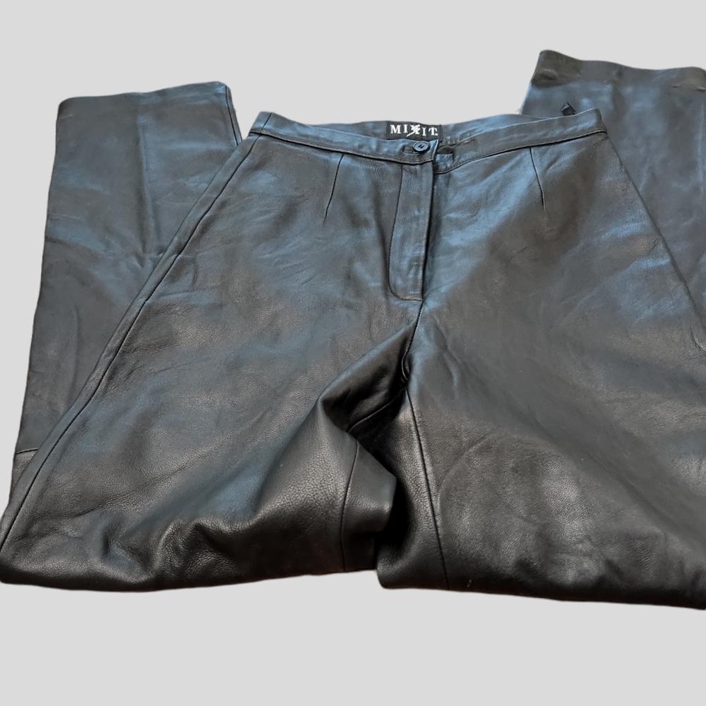 MIX IT GENUINE LEATHER VINTAGE PANTS  DARTED IN FRONT AND BACK.